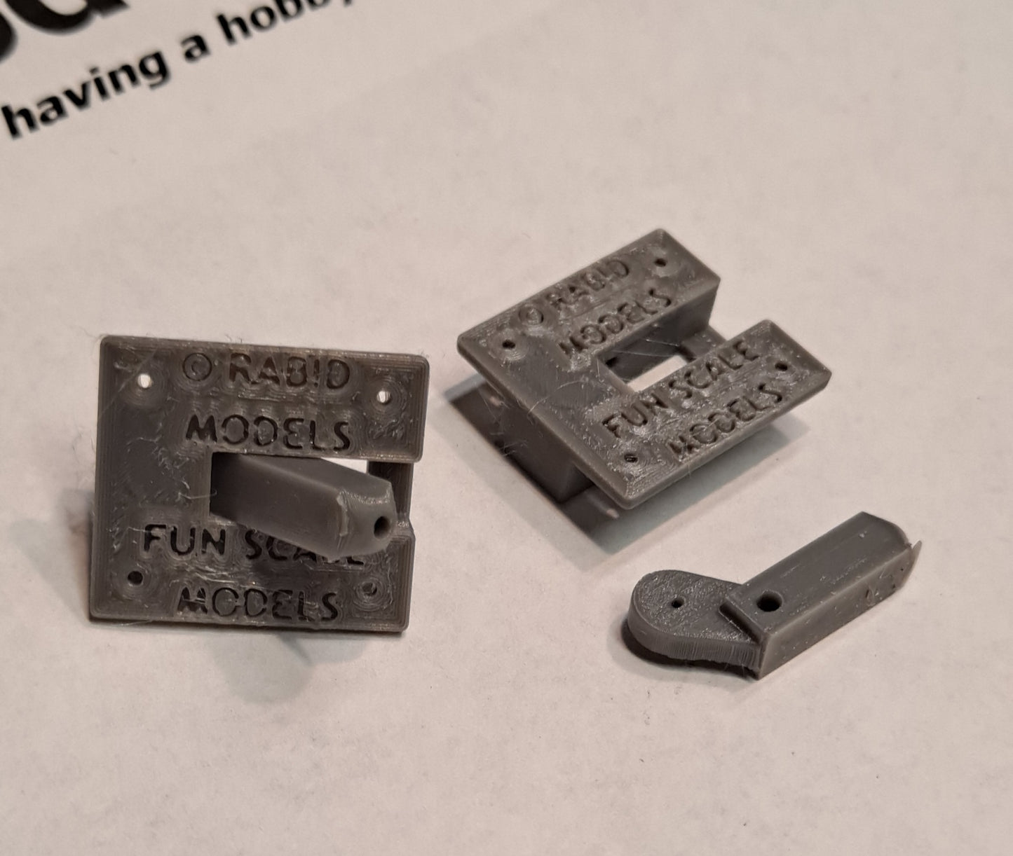 MICRO MECHANICAL RETRACTS - small and light