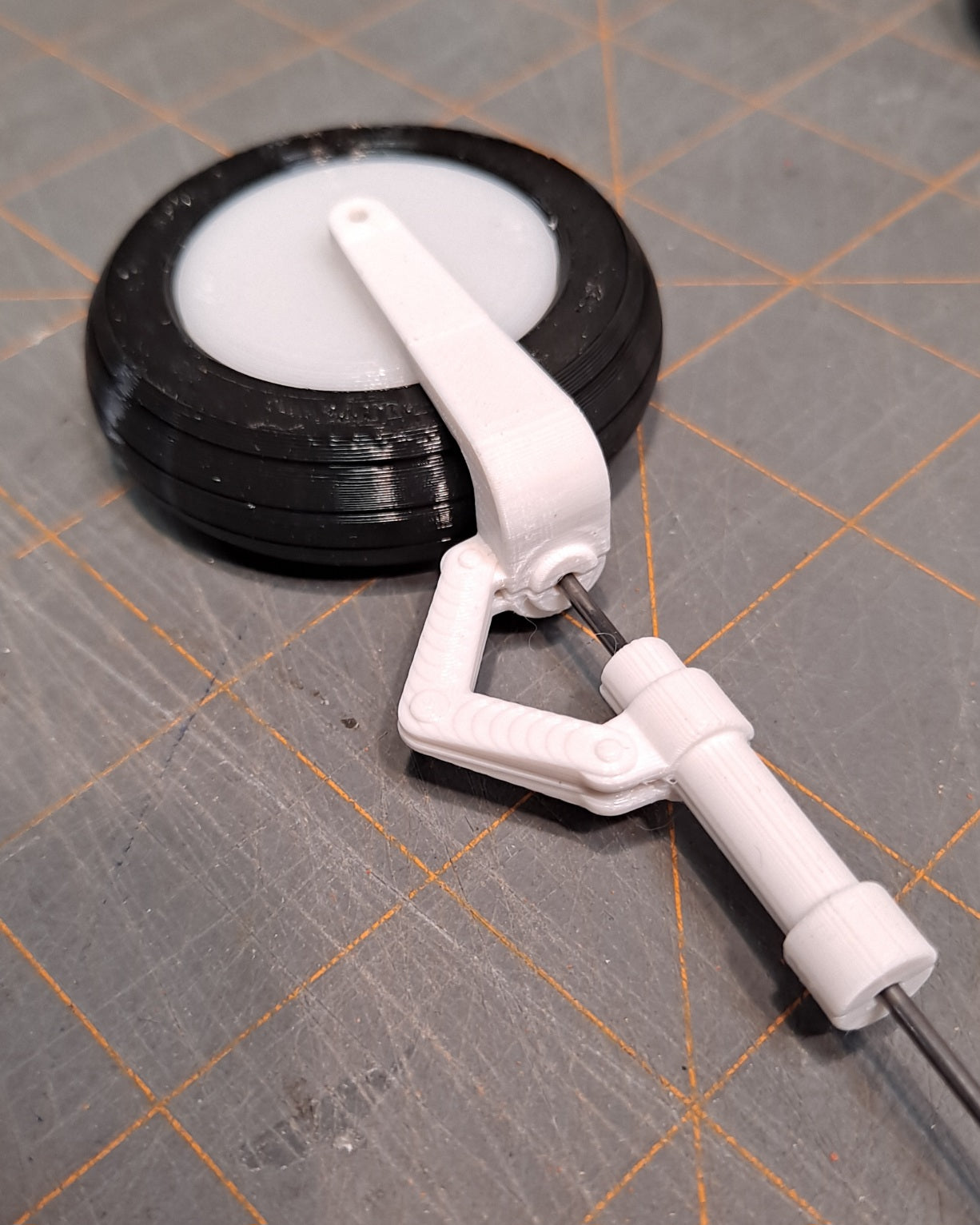 3D-printed 54mm wheel parts for the Nakajima B5N2 "Kate"