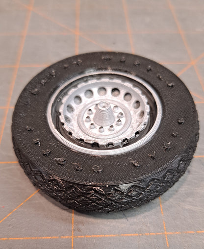 3D-printed Wheels & Parts for the Fun Scale Models B-24 LIBERATOR