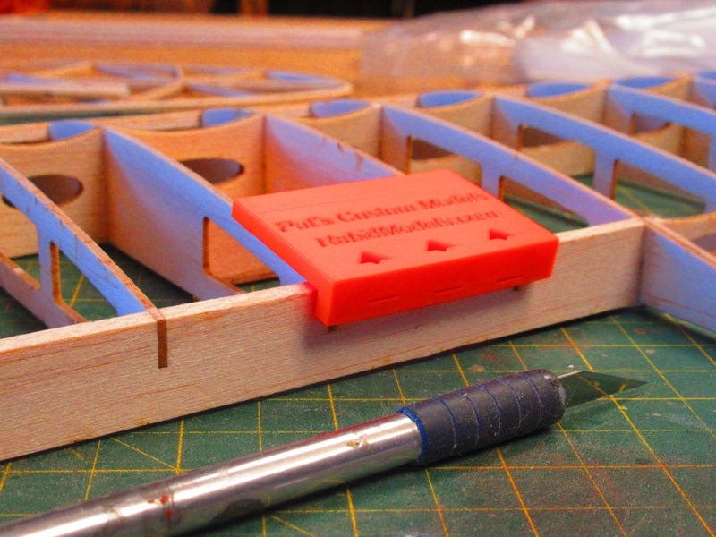 CA EDGE HINGE Slot cutting jig FOR BALSA - by Pat Tritle